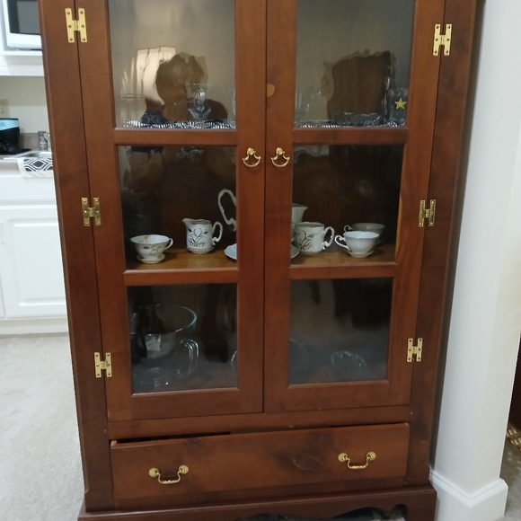 Moving sales, all high end almost new - Picture 7 of 12